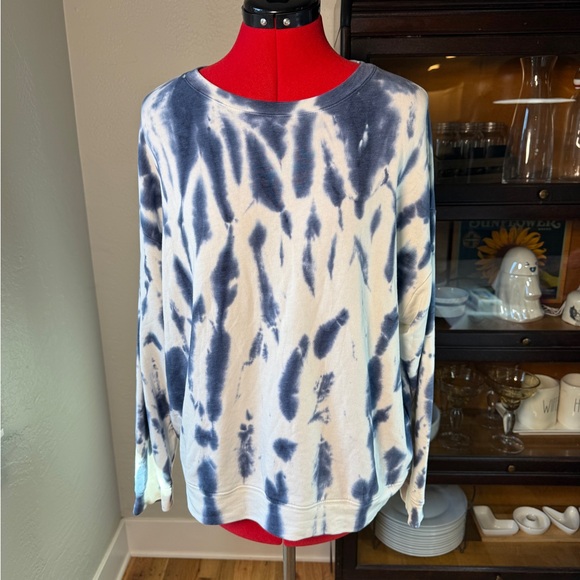 Banana Republic Tops - Banana Republic Blue White Tie Dye Long Sleeve Pullover Sweatshirt Size M